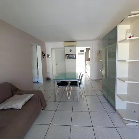 Altair Apartment *